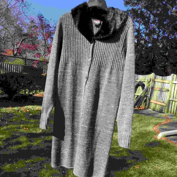 Smooches Faux Fur Collar Gray Sweater Coat - Picture 1 of 2